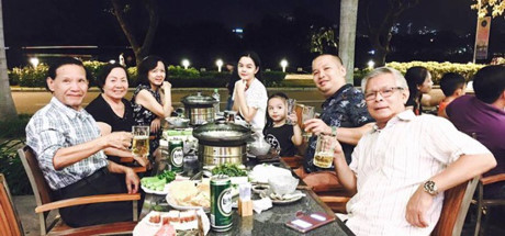 Hà Hồ khoe chân như Ha Ho khoe chan nhu