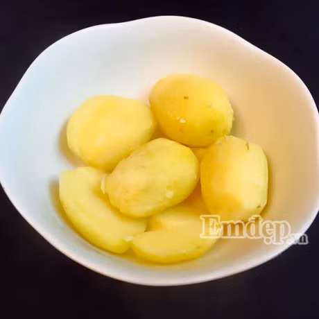 Cuoi tuan lam nem khoai tay ngon hao hang dai khach - Anh 2