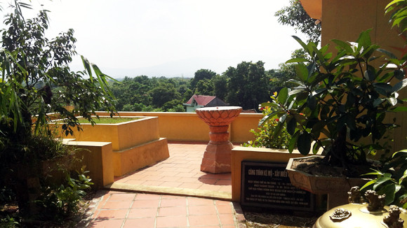 Chuyện ly kỳ xung quanh ngôi mộ cổ ở Thạch Thất