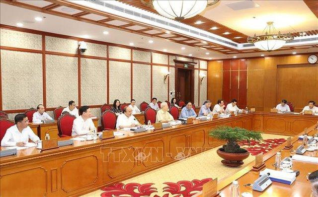 Tổng Bí thư Nguyễn Phú Trọng nhấn mạnh, các ý kiến phát biểu đều đánh giá cao sự chuẩn bị rất công phu, nghiêm túc, khoa học, cách làm đổi mới, sáng tạo có trách nhiệm cao với chất lượng tốt của các Ban Chỉ đạo, Tổ Biên tập xây dựng các Đề án - Ảnh: TTXVN