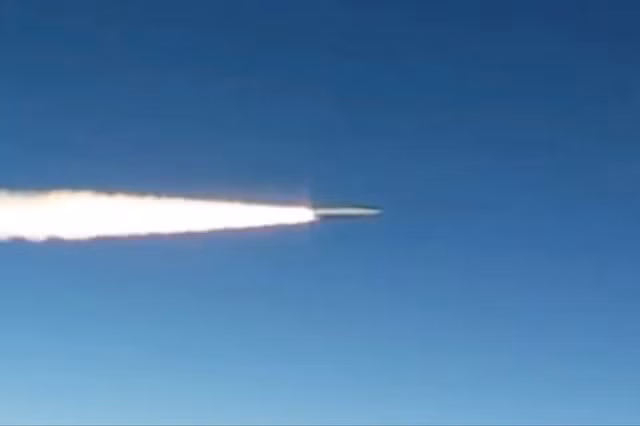 Tên lửa siêu thanh.