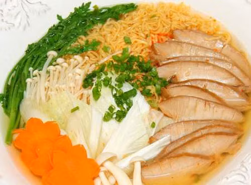 Bạn Hoài nên nấu bổ sung thêm rau xanh, trứng gà hoặc thịt để cung cấp đầy đủ chất đạm và chất xơ cho cơ thể