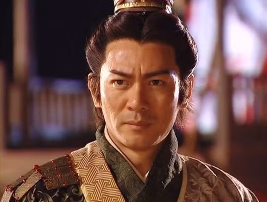 Giang Hoa tạo dấu ấn trên màn ảnh nhỏ TVB với các vai Đường Tăng (phim Tây du ký 1996), Đường Minh Hoàng (phim Dương Quý Phi)... Trong phim Cỗ máy thời gian, tài tử thủ vai Liên Tấn, nhân vật phản diện luôn đối đầu với Hạng Thiếu Long (Cổ Thiên Lạc). Từ năm 2009, Giang Hoa hoàn toàn không đóng phim và đang chuyển sang nghề bán bảo hiểm để có tiền trang trải cho cuộc sống.