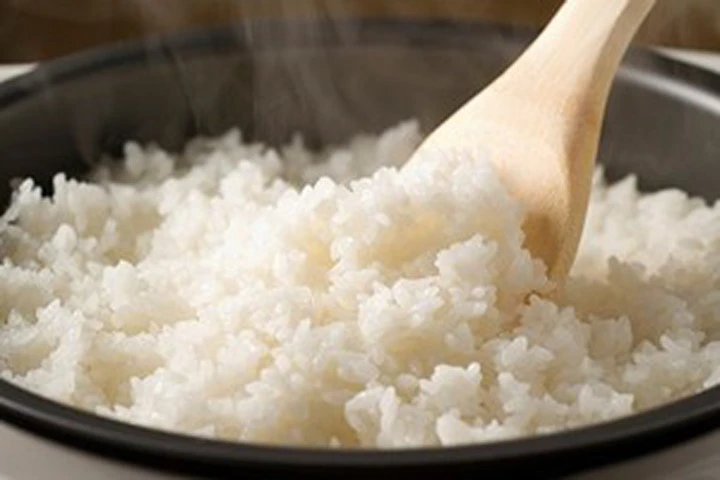 Cách khử mùi cơm khê hiệu quả