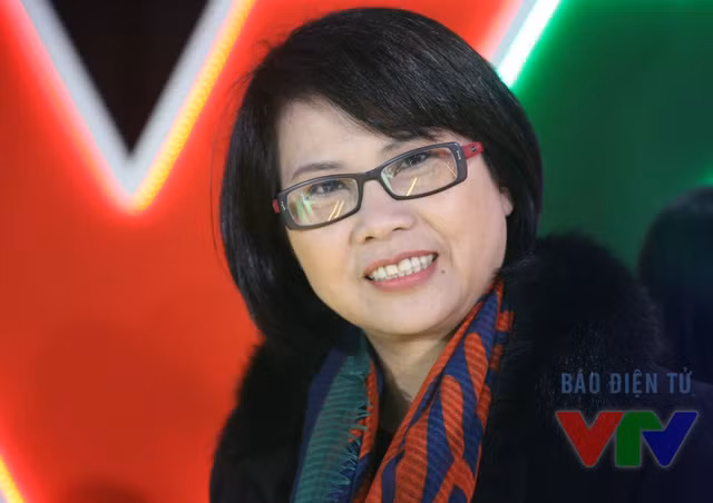  Sau thời gian công tác ở VTV3, NSƯT Huyền Thanh chyển sang làm việc tại Ban Văn nghệ Đài THVN. NSƯT Huyền Thanh đảm nhận vị trí Phó Trưởng ban văn nghệ cho tới khi về hưu. 