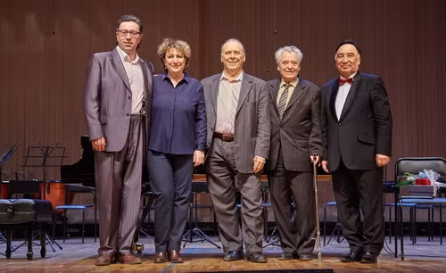 Ban giám khảo của cuộc thi là những tên tuổi gạo cội trong làng nhạc kinh viện Châu Âu. Ảnh: TK.