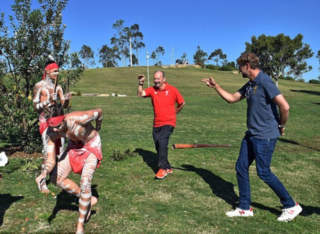 Mot ngay lam tho dan cua dan sao Liverpool - Anh 3