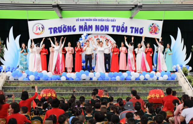 Nhà trường xây dựng chương trình giáo dục nổi bật theo hướng dạy học "Dự án" kết hợp đưa vào các phương pháp, mô hình giáo dục tiên tiến trên thế giới như Montessori, Steam, Reggio... nhằm nâng cao trải nghiệm và phát triển toàn diện cho trẻ về thể chất, ngôn ngữ, nhận thức, thẩm mỹ và tình cảm quan hệ xã hội. Nhà trường xây dựng chương trình giáo dục nổi bật theo hướng dạy học "Dự án" kết hợp đưa vào các phương pháp, mô hình giáo dục tiên tiến trên thế giới như Montessori, Steam, Reggio... nhằm nâng cao trải nghiệm và phát triển toàn diện cho trẻ về thể chất, ngôn ngữ, nhận thức, thẩm mỹ và tình cảm quan hệ xã hội.