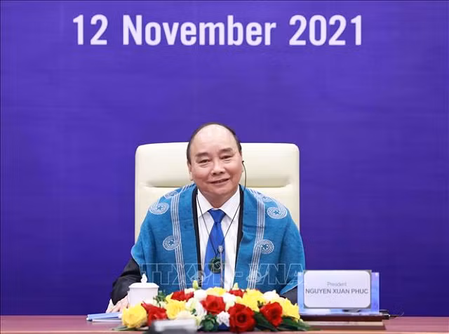 Chủ tịch nước Nguyễn Xuân Phúc tham dự hội nghị các nhà lãnh đạo kinh tế APEC lần thứ 28 được tổ chức theo hình thức trực tuyến.

