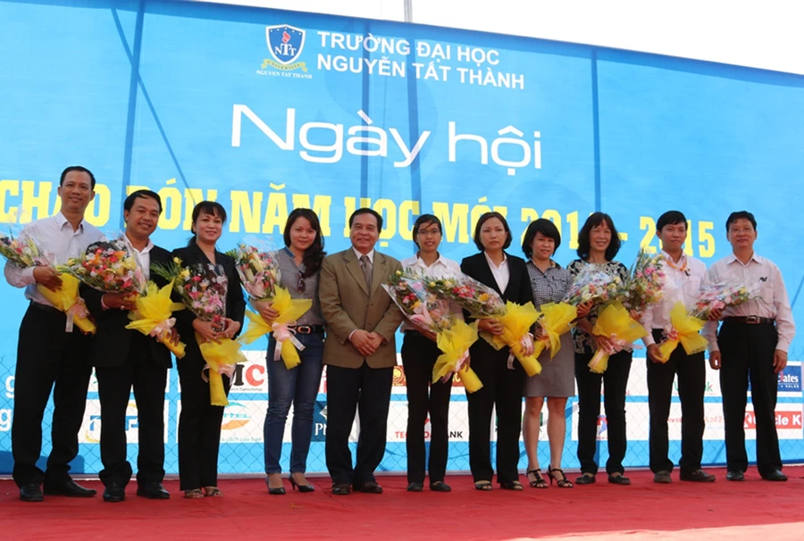 Trường ĐH Nguyễn Tất Thành: Ngày hội chào năm học mới