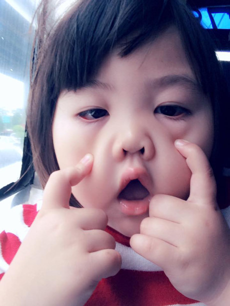 Em bé má bánh bao ngay cả khi khóc cũng khiến người ta cảm thấy Em be ma banh bao ngay ca khi khoc cung khien nguoi ta cam thay