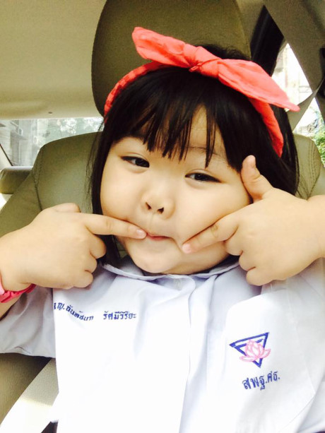 Em bé má bánh bao ngay cả khi khóc cũng khiến người ta cảm thấy Em be ma banh bao ngay ca khi khoc cung khien nguoi ta cam thay