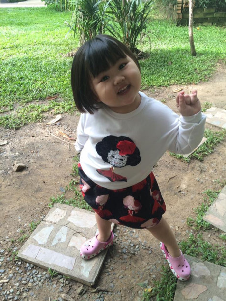 Em bé má bánh bao ngay cả khi khóc cũng khiến người ta cảm thấy Em be ma banh bao ngay ca khi khoc cung khien nguoi ta cam thay