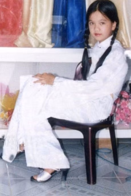 Hanh trinh lot xac nhan sac cua Ngoc Trinh: Khong gi la khong the - Anh 1