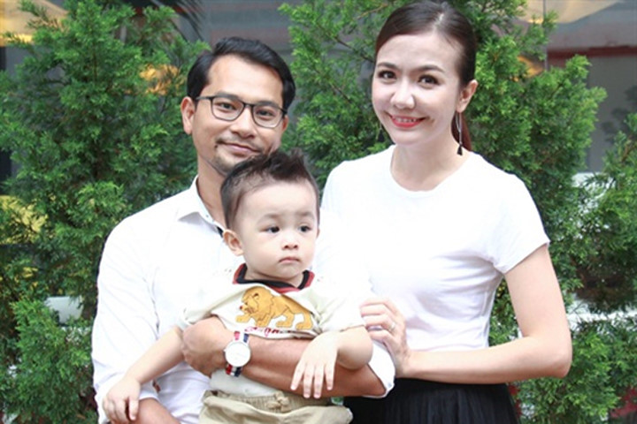 Vợ chồng Huỳnh Đông đưa con trai kháu khỉnh đi sự kiện