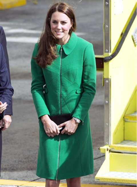 Vay lien mau xanh thanh lich nhu cong nuong Kate Middleton