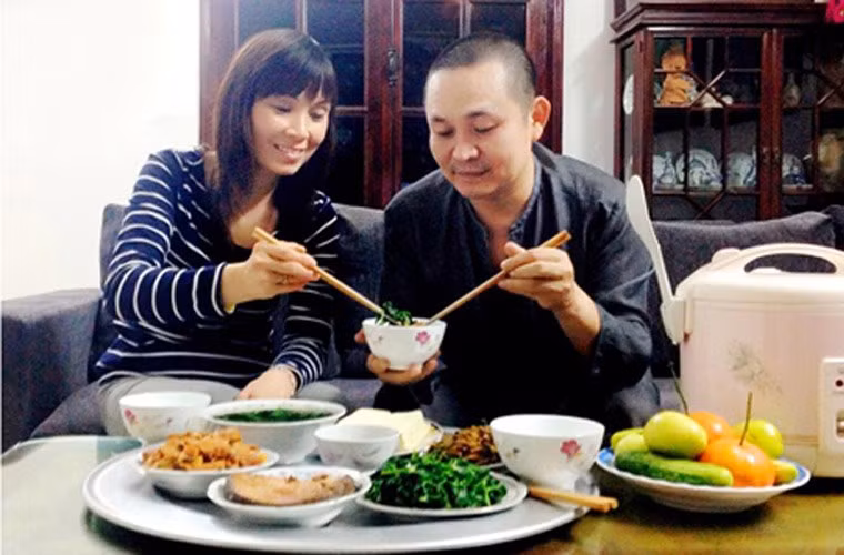 Danh hài Hoài Linh và Xuân Hinh: Ai giàu hơn? - Ảnh 3