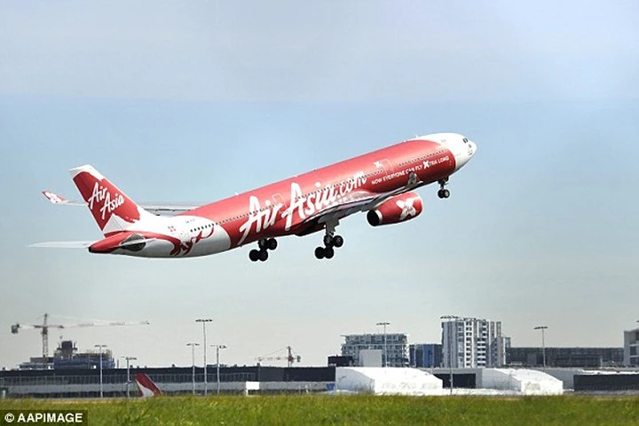 Máy bay AirAsia đi lạc vì... nhập sai dữ liệu