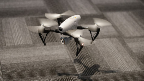 Cảnh sát Mỹ sắp được trang bị drone với vũ khí giết người - Ảnh 1 Canh sat My sap duoc trang bi drone voi vu khi giet nguoi - Anh 1