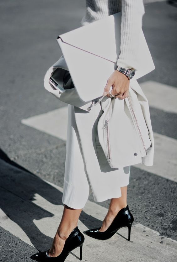cách cầm clutch tay cách cầm clutch tay