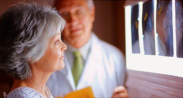 Triệu chứng hiếm gặp của ung thư vú