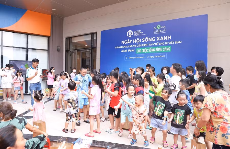 Các em nhỏ hào hứng với kiến thức về phân loại rác, các hoạt động bổ ích của “Ngày hội sống xanh”