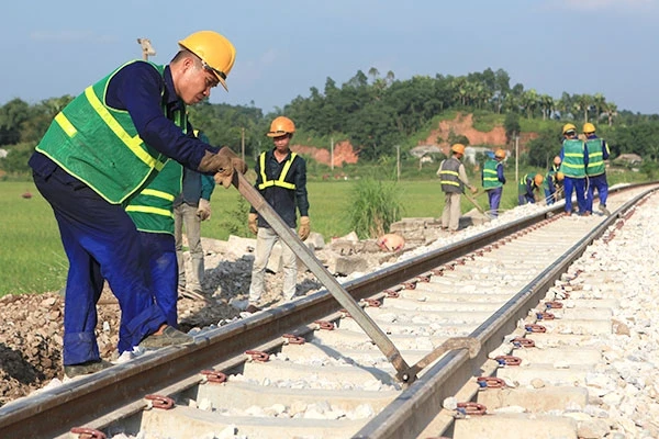 Làm việc liên tục ngoài trời nắng, coi chừng ung thư da