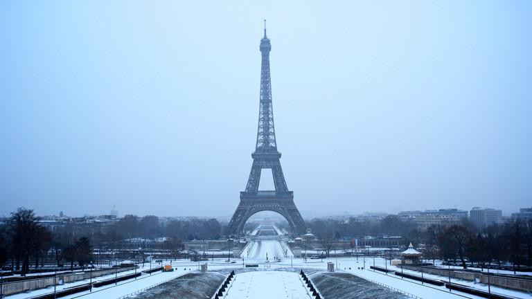 Paris, Pháp.