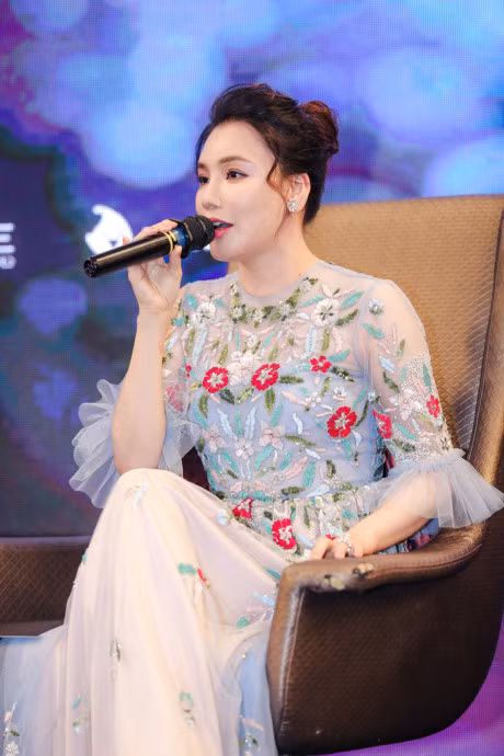 Ho Quynh Huong nhan minh da den luc 