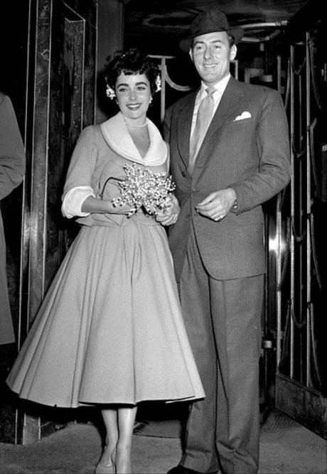 Huyền thoại điện ảnh Elizabeth Taylor và câu chuyện về 8 đời chồng của nàng - Ảnh 2 Huyen thoai dien anh Elizabeth Taylor va cau chuyen ve 8 doi chong cua nang - Anh 2