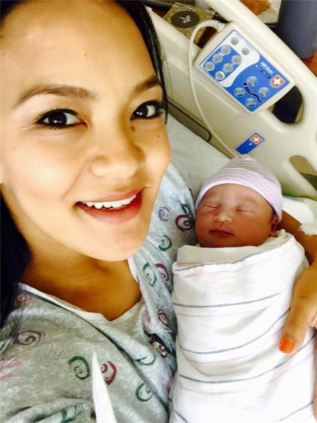 Ngưỡng mộ gia đình hạnh phúc, vợ đẹp con xinh của Nick Vujicic - Ảnh 8 Nguong mo gia dinh hanh phuc, vo dep con xinh cua Nick Vujicic - Anh 8