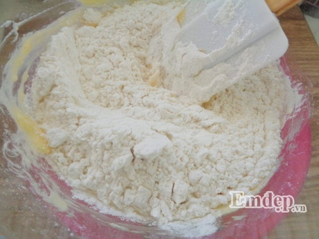 Làm bánh quy hình ngôi sao xinh xắn mừng giáng sinh - Ảnh 3 Lam banh quy hinh ngoi sao xinh xan mung giang sinh - Anh 3