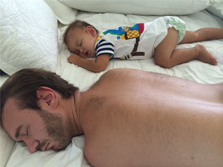 Ngưỡng mộ gia đình hạnh phúc, vợ đẹp con xinh của Nick Vujicic - Ảnh 11 Nguong mo gia dinh hanh phuc, vo dep con xinh cua Nick Vujicic - Anh 11