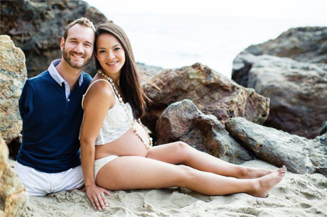 Ngưỡng mộ gia đình hạnh phúc, vợ đẹp con xinh của Nick Vujicic - Ảnh 16 Nguong mo gia dinh hanh phuc, vo dep con xinh cua Nick Vujicic - Anh 16