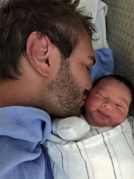 Ngưỡng mộ gia đình hạnh phúc, vợ đẹp con xinh của Nick Vujicic - Ảnh 9 Nguong mo gia dinh hanh phuc, vo dep con xinh cua Nick Vujicic - Anh 9