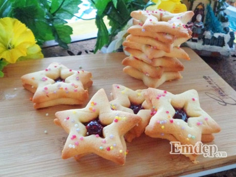 Làm bánh quy hình ngôi sao xinh xắn mừng giáng sinh - Ảnh 8 Lam banh quy hinh ngoi sao xinh xan mung giang sinh - Anh 8