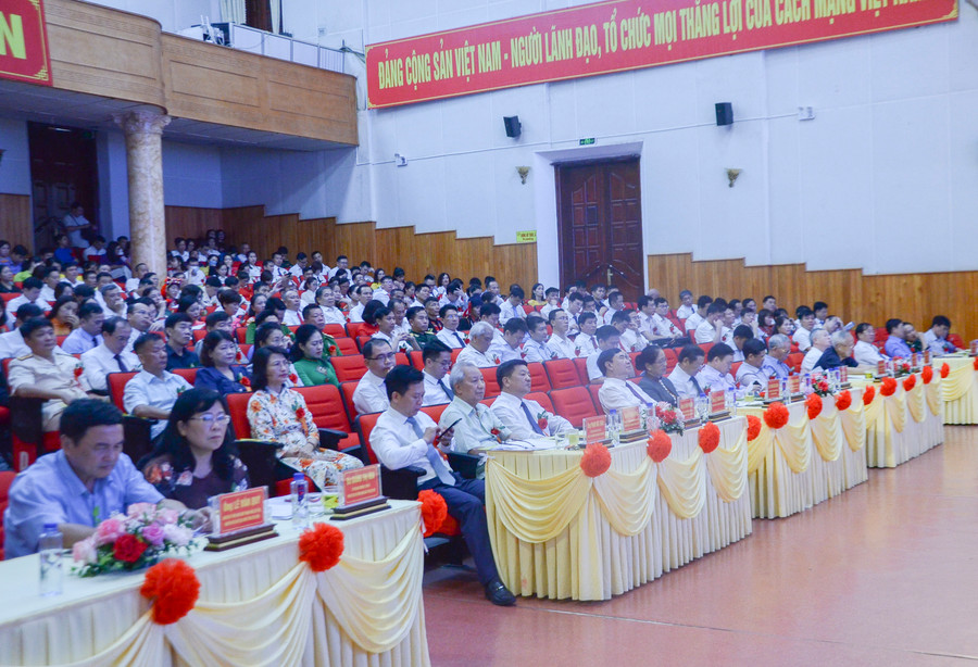 Đại biểu tham dự hội nghị. Đại biểu tham dự hội nghị.