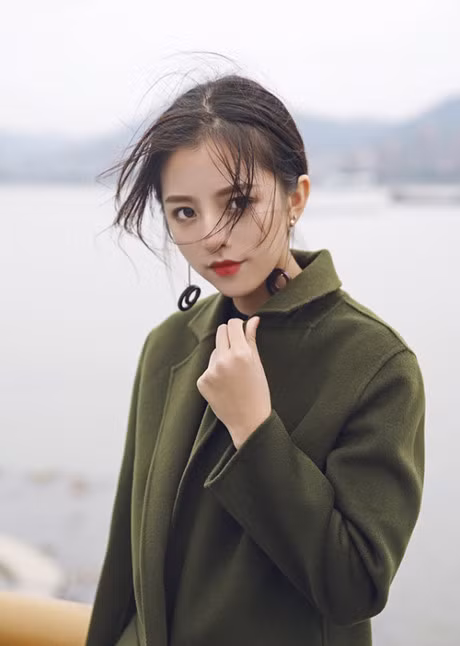 Hot girl Trung Quoc duoc menh danh la Hoa khoi hang khong vi qua xinh dep - Anh 7