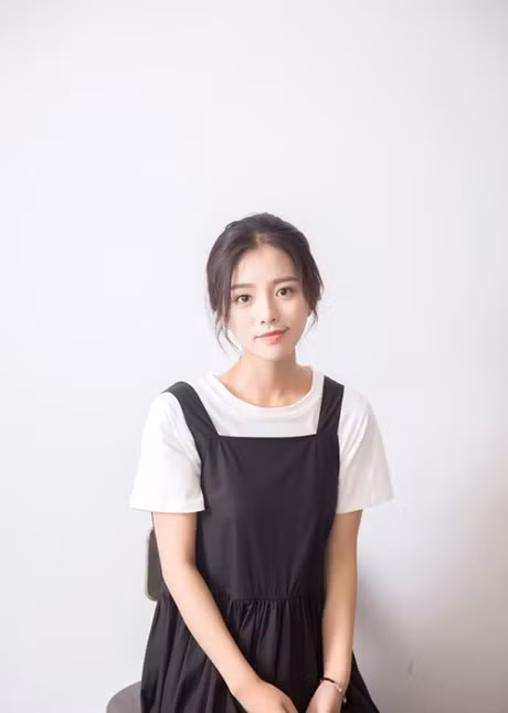 Hot girl Trung Quoc duoc menh danh la Hoa khoi hang khong vi qua xinh dep - Anh 3