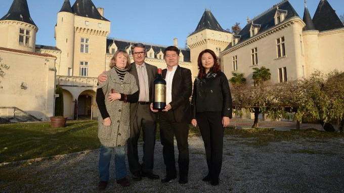 Hai người chủ của lâu đài Chateau de la Riviere đã mất tích trong tai nạn máy bay