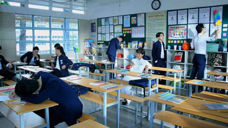 He lo lop hoc my nam cua Midu va Harry Lu trong phim thanh xuan 