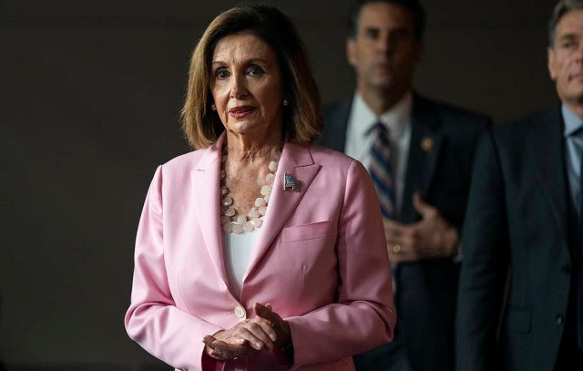 Chủ tịch Hạ viện Mỹ Nancy .