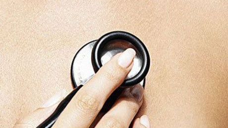 Triệu chứng đau tim ở phụ nữ, khác hẳn nam giới - Ảnh 1 Trieu chung dau tim o phu nu, khac han nam gioi - Anh 1