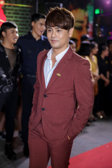 Vợ chồng Bình Minh tình cảm khi xuất hiện cùng dàn sao trên thảm đỏ - Ảnh 8 Vo chong Binh Minh tinh cam khi xuat hien cung dan sao tren tham do - Anh 8