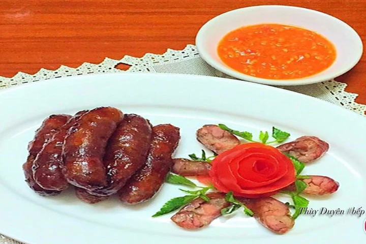 Tự làm lạp xưởng tươi ngon tại nhà