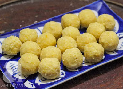 Lam banh ran luc lac nong hoi - mon banh dang 