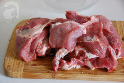 Đây là cách làm chả lụa không dùng hàn the mà vẫn giòn ngon tuyệt đối! ảnh 4 Đây là cách làm chả lụa không dùng hàn the mà vẫn giòn ngon tuyệt đối! ảnh 4