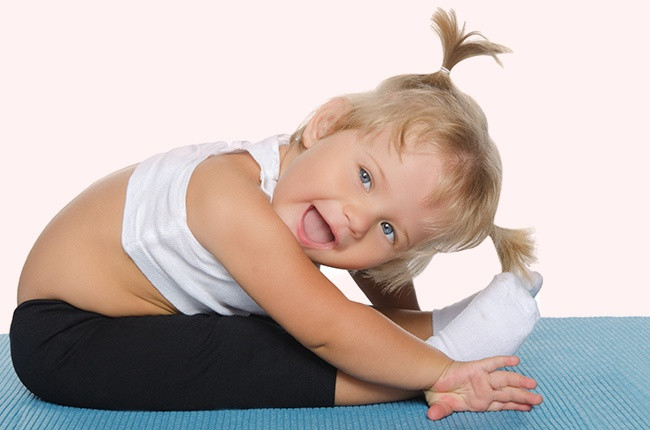 Trẻ sơ sinh rất mềm dẻo. Xương sọ của trẻ sơ sinh có khoảng 300 xương. Dần dần, xương sẽ lớn lên và liền lại thành một khối. Tuy nhiên, trước khi các miếng xương nối lại với nhau, cơ thể trẻ sơ sinh rất dẻo. Đặc tính tự nhiên này rất cần thiết để bé có thể đi qua đường sinh nở của mẹ. Trẻ sơ sinh rất mềm dẻo. Xương sọ của trẻ sơ sinh có khoảng 300 xương. Dần dần, xương sẽ lớn lên và liền lại thành một khối. Tuy nhiên, trước khi các miếng xương nối lại với nhau, cơ thể trẻ sơ sinh rất dẻo. Đặc tính tự nhiên này rất cần thiết để bé có thể đi qua đường sinh nở của mẹ.