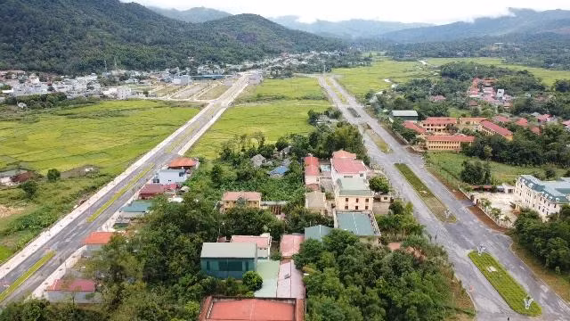 Một góc huyện Mường Ảng. Ảnh Nguyễn Hoàn.