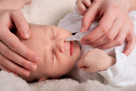 Cách giúp trẻ hết nghẹt mũi, sổ mũi tại nhà - Ảnh 1 Cach giup tre het nghet mui, so mui tai nha - Anh 1